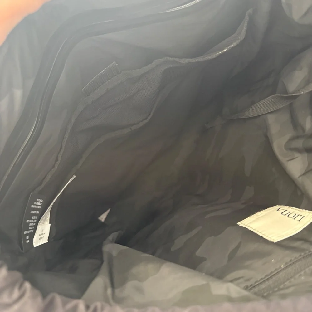 Viouri Backpack - Picture 6 of 9